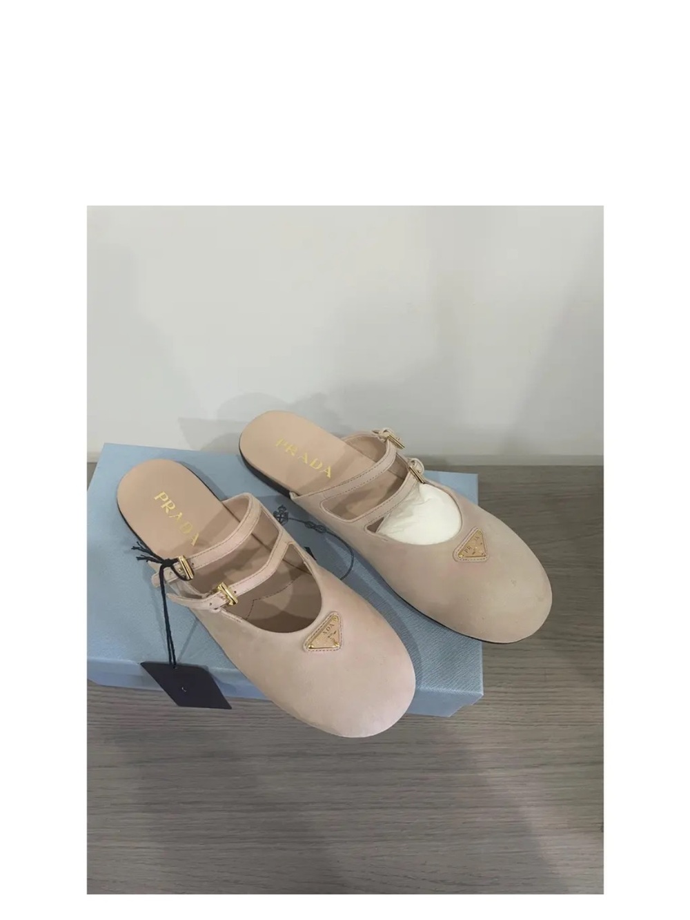 Prada Beige Leather Slide with Gold Logo - Picture 5 of 8